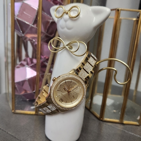 Michael Kors Gold Toned Watch w diamond Rhinestones - Picture 9 of 10